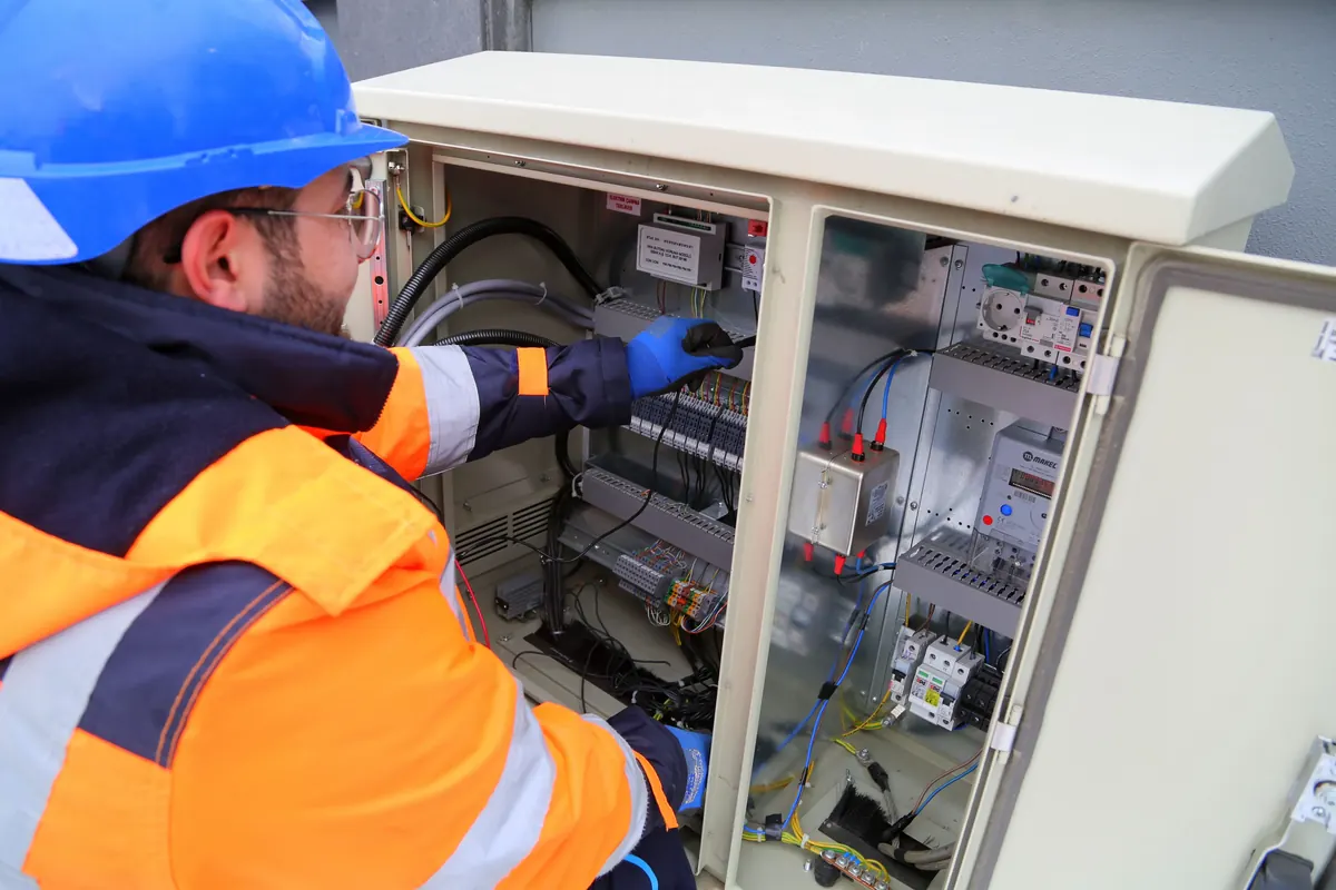 Konut ve ticari yapı elektrik uygulama projesi — Barutoğlu Elektrik Mühendislik